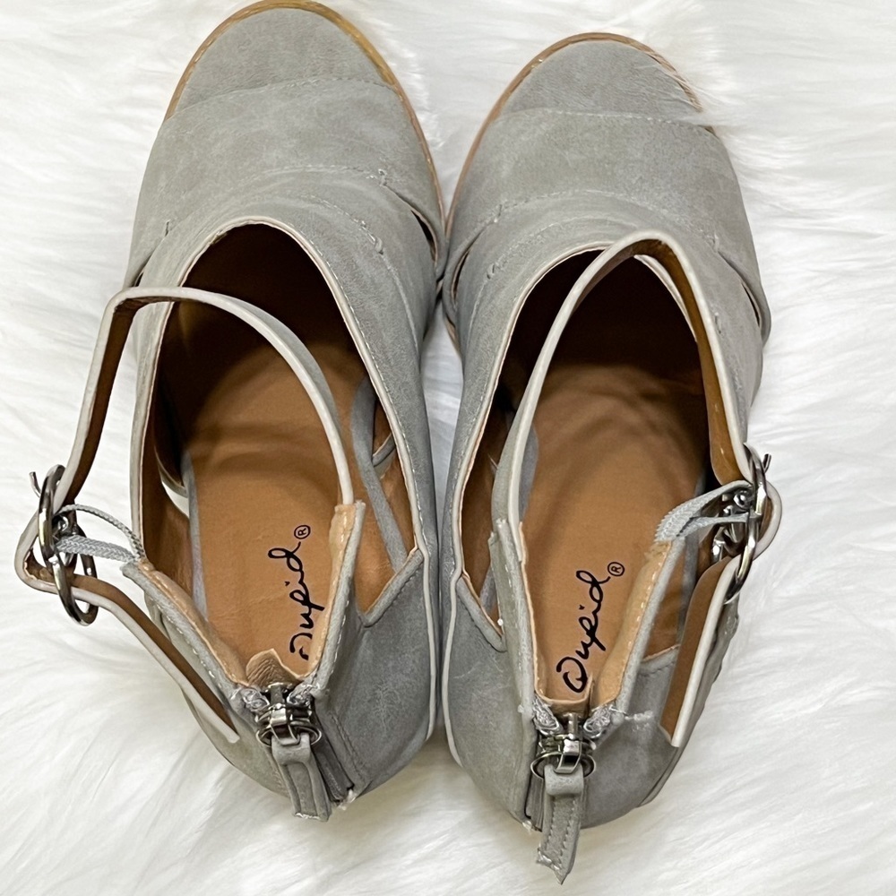 CADENCE Peep Toe Strappy Heels Buckle Grey Size 5.5 - Picture 7 of 14